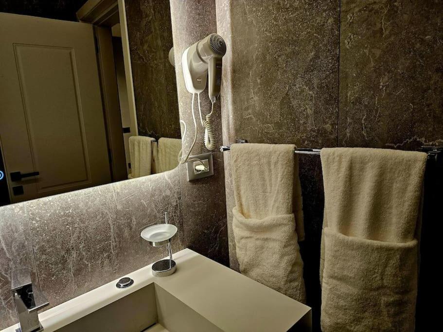 Blloku Suites, City Centre,地拉那 外观 照片
